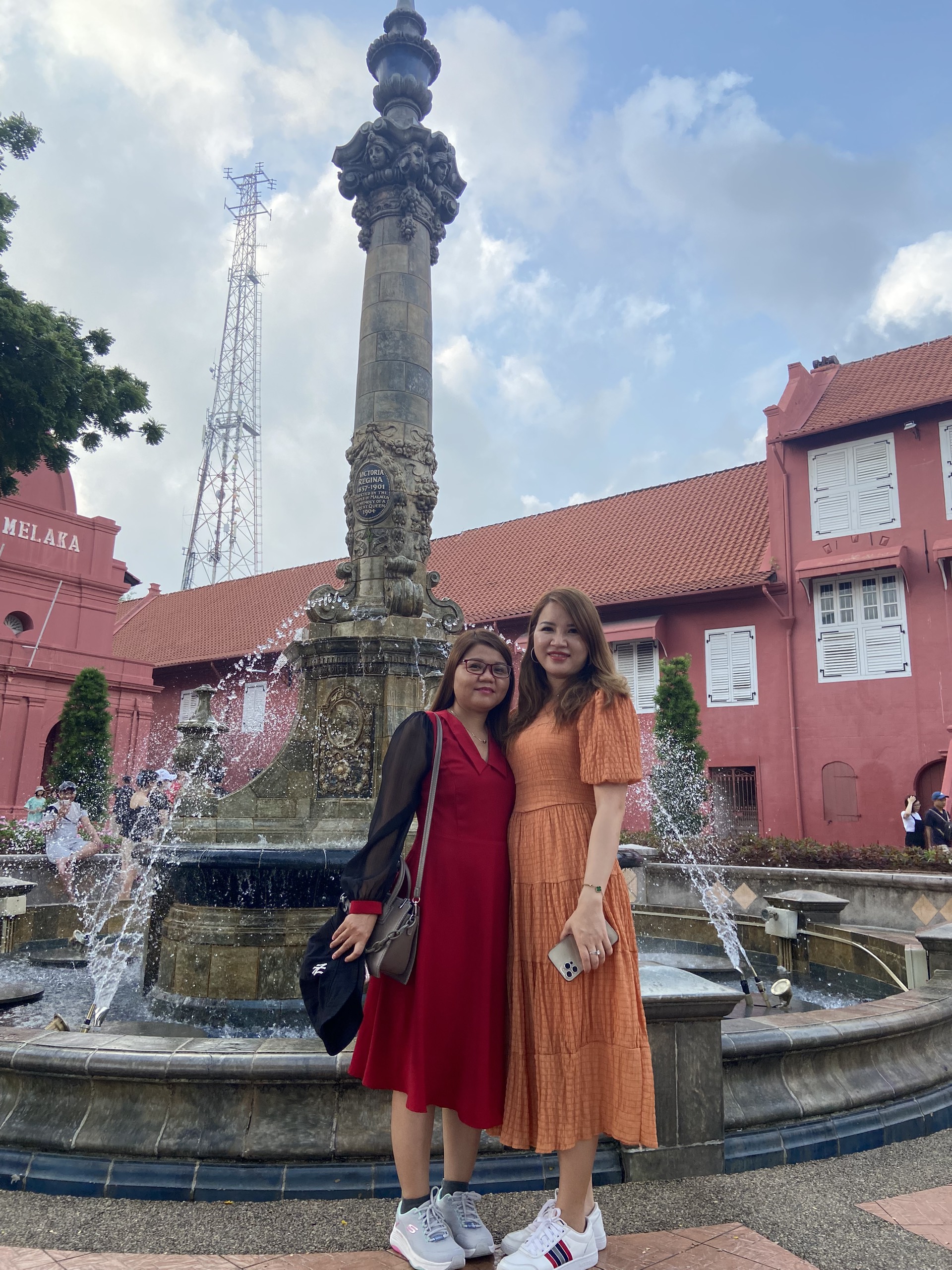 đoàn du lịch singapore malaysia12 tháng 6 2022