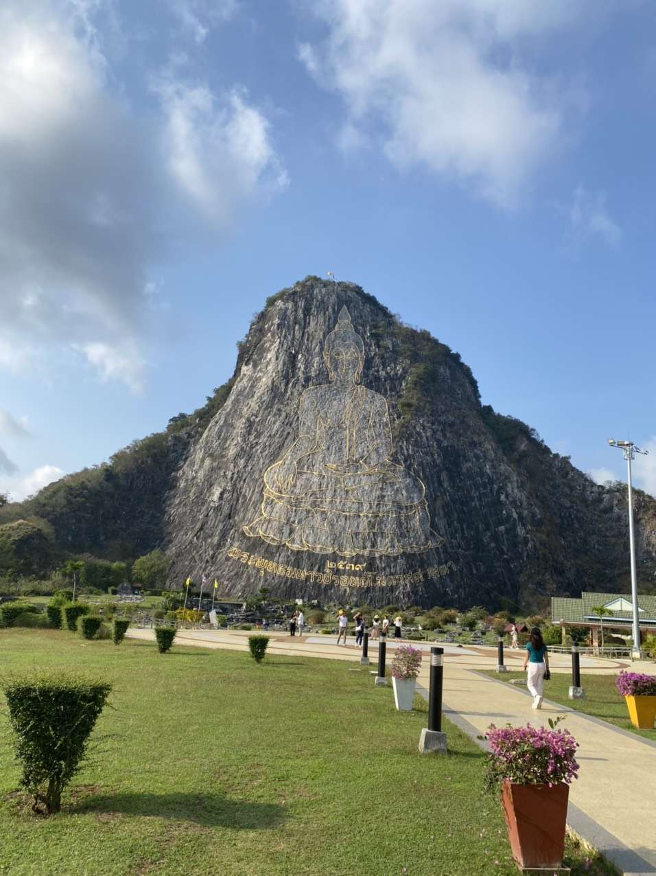 núi phật vàng