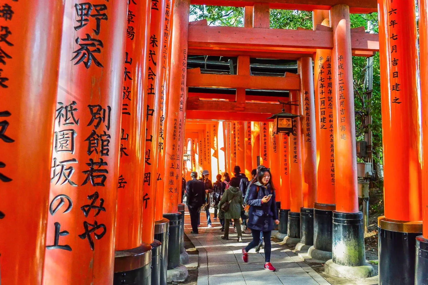 fushimi-inari-torii-gate Đền Fushimi Inari